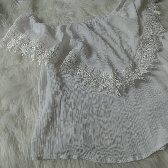 Top - Picture 2 of 2